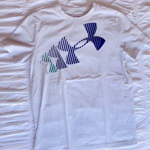 Under Armour Boys T-shirt (Medium)